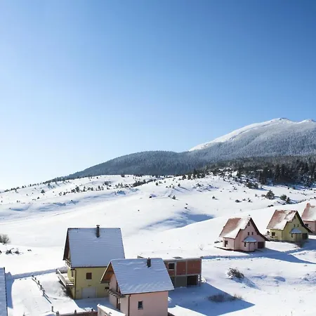 シャレー Adria *